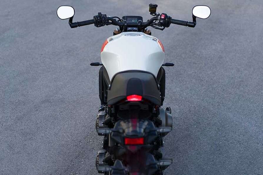 2024 Yamaha XSR900 Heritage White