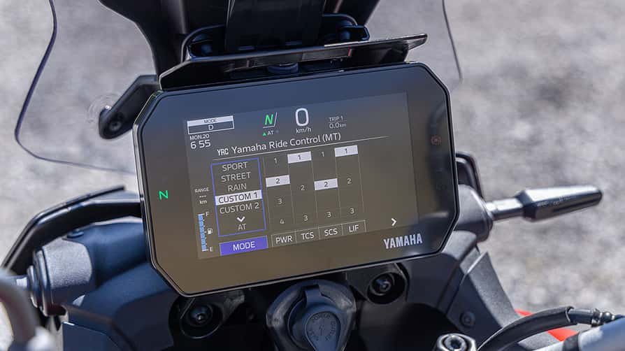 2026 Yamaha Tracer 9 Y AMT Raven