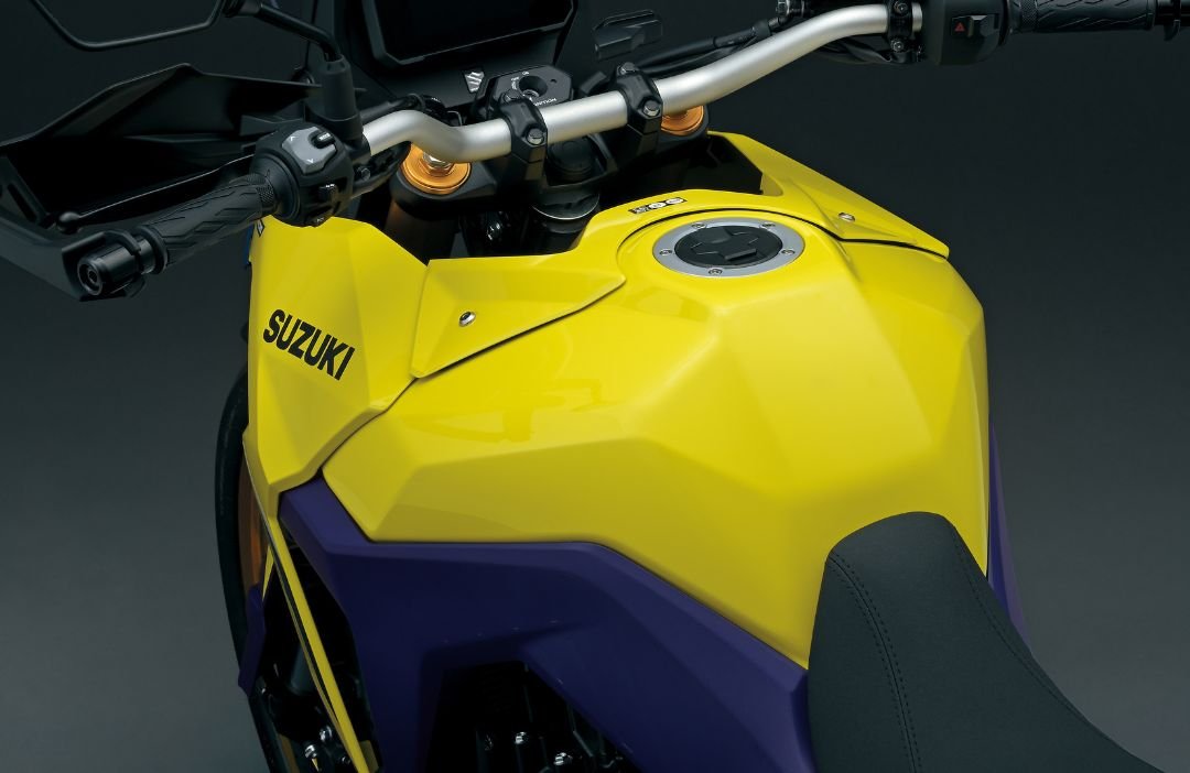 2026 Suzuki V Strom 800DE Champion Yellow No. 2