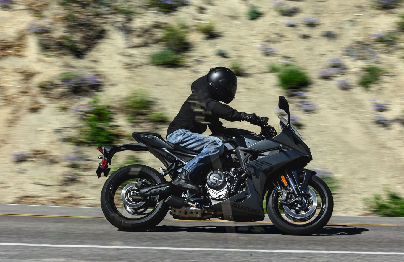 2026 Suzuki GSX-8R Pearl Tech White (QU2) | MacLean's Sports