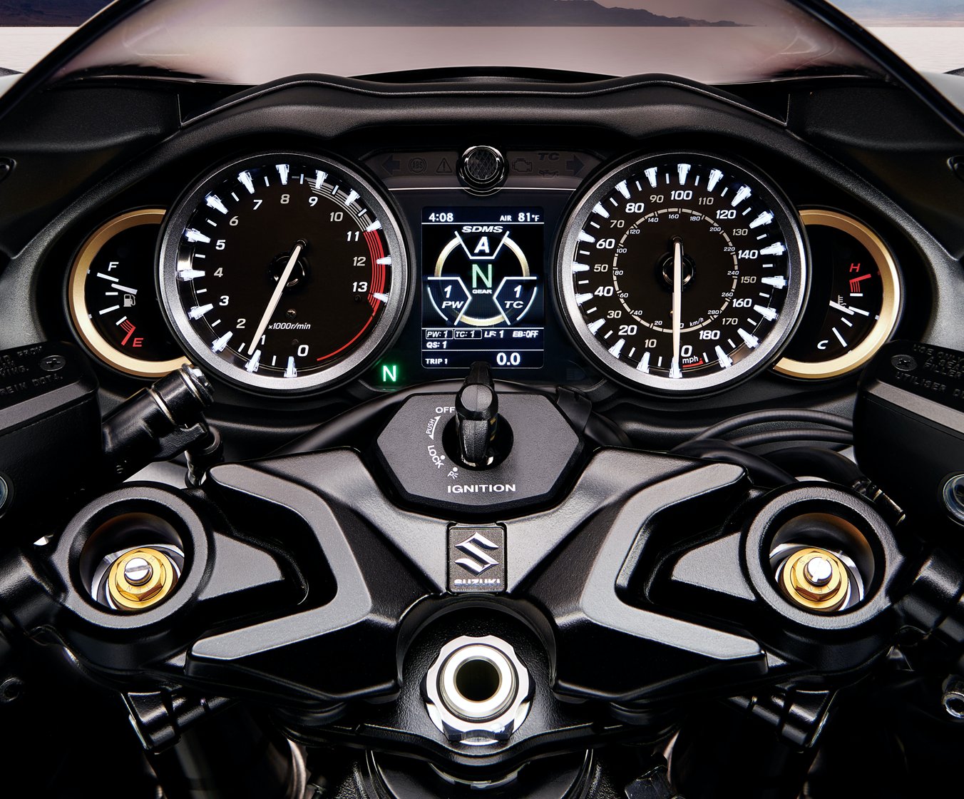 2026 Suzuki Hayabusa Candy Daring Red / Glass Sparkle Black