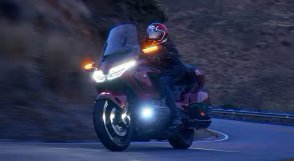 2025 Honda Gold Wing Tour DCT Digital Silver Metallic