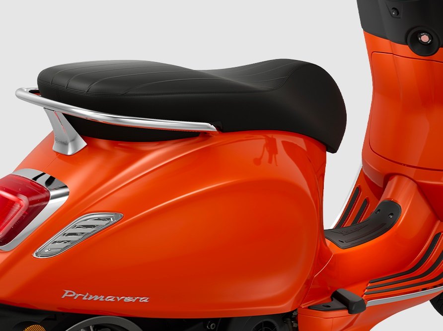 2025 Vespa Primavera 50 Blu Energico Glossy