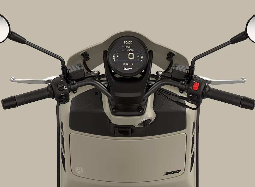 2024 Vespa GTV 300 Nero Convinto