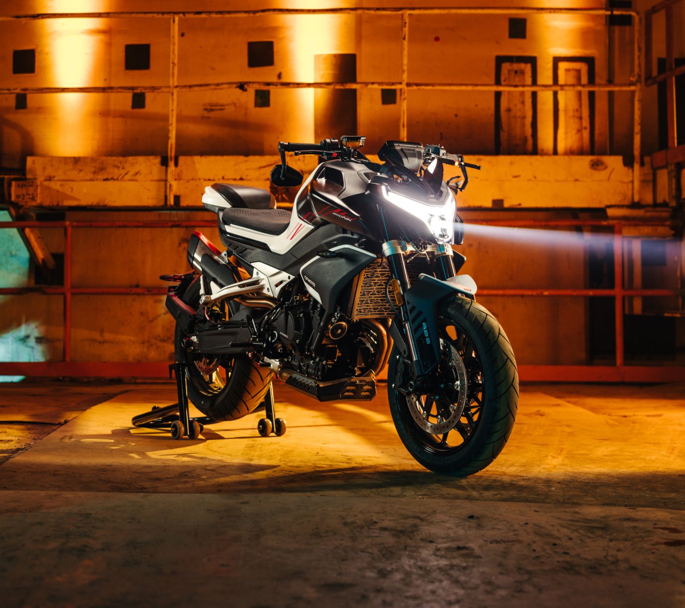 2025 CFMOTO 800NK Zircon Black SO MANY FEATURES AND HIGH PERFORMANCE