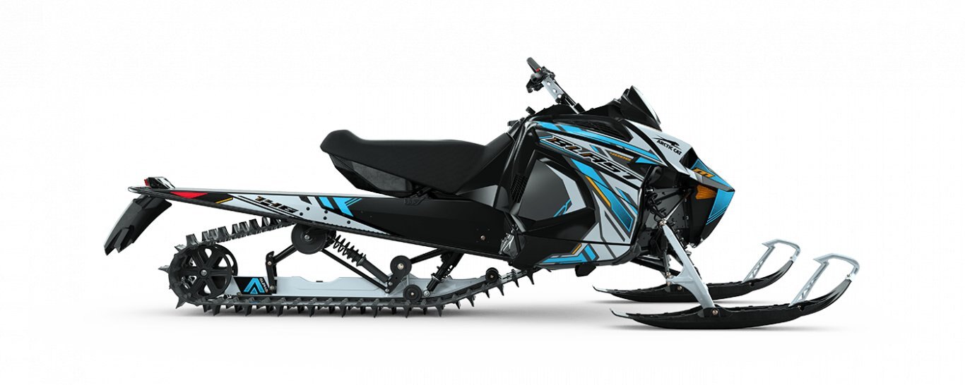 札幌発　18日まで投稿　アークティックキャット  M1100　turbo 　ターボ 2012 Arctic Cat M1100 TURBO 153 - 1056cc Standard Equipment & Specs