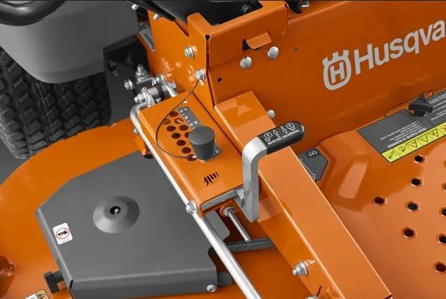 HUSQVARNA Z454XS | Home | Oliveira Equipment | Tilbury and Lambton