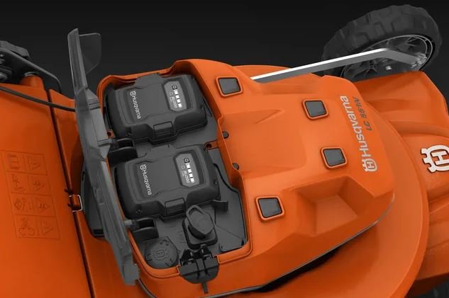 https://www-static-nw.husqvarna.com/-/images/aprimo/klippo/walk-behind-mowers/photos/feature/h320-1068.webp?v=1454a8ab9be311b8&format=WEBP_LANDSCAPE_COVER_LG
