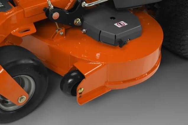 https://www-static-nw.husqvarna.com/-/images/aprimo/husqvarna/stand-on-mowers/photos/feature/h320-0842.webp?v=1f7afac59be311b8&format=WEBP_LANDSCAPE_COVER_LG