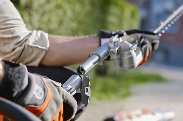 HUSQVARNA 525iLK Battery Trimmer