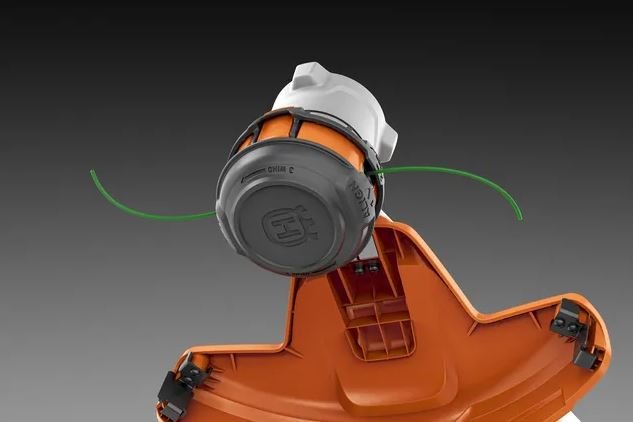 320IL TRIMMER WITH 2x 4AH BATT & A CHARGER