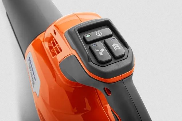 HUSQVARNA Leaf Blaster 350iB with battery and charger