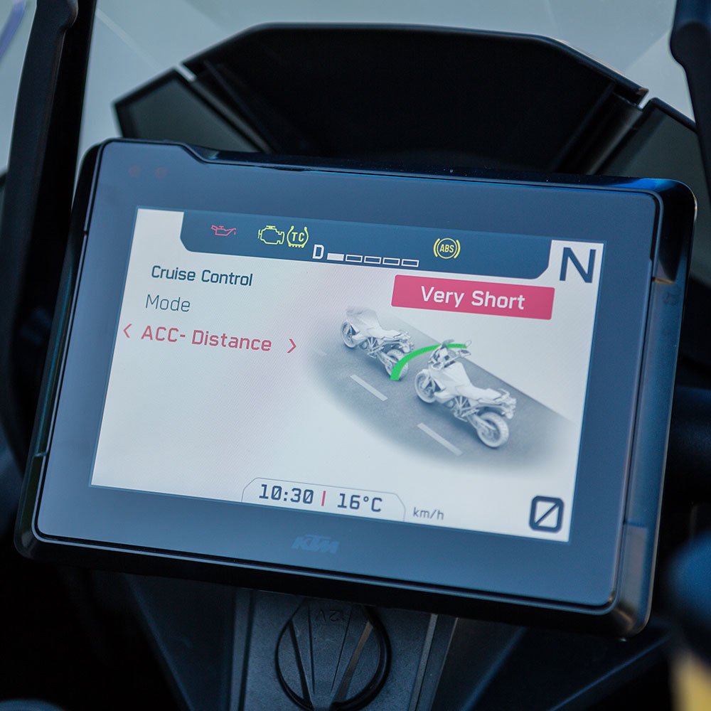 2023 KTM 1290 SUPER ADVENTURE S Orange