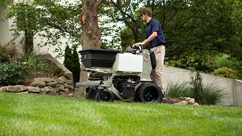 Ferris Venture™ FS3100 Ride On Zero Turn Spreader/Sprayer 5901754