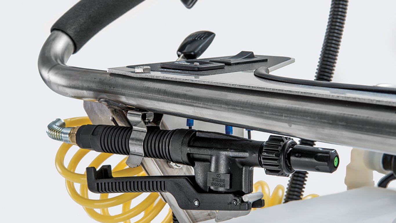 Ferris Pathfinder XC™ FS2200 Ride On Spreader/Sprayer