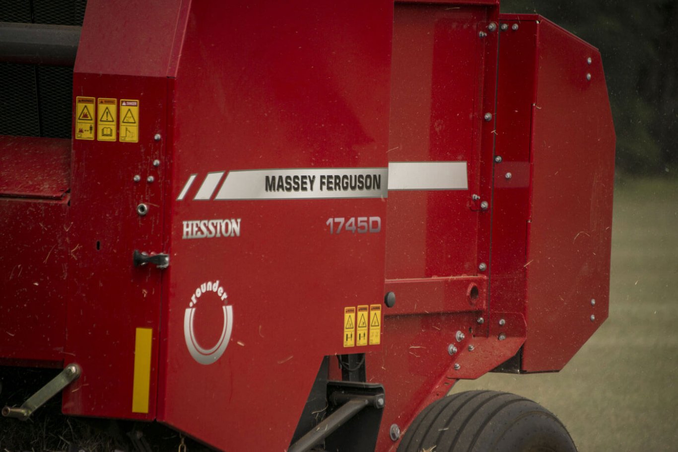 Massey Ferguson MF 1745D Economy Round Balers