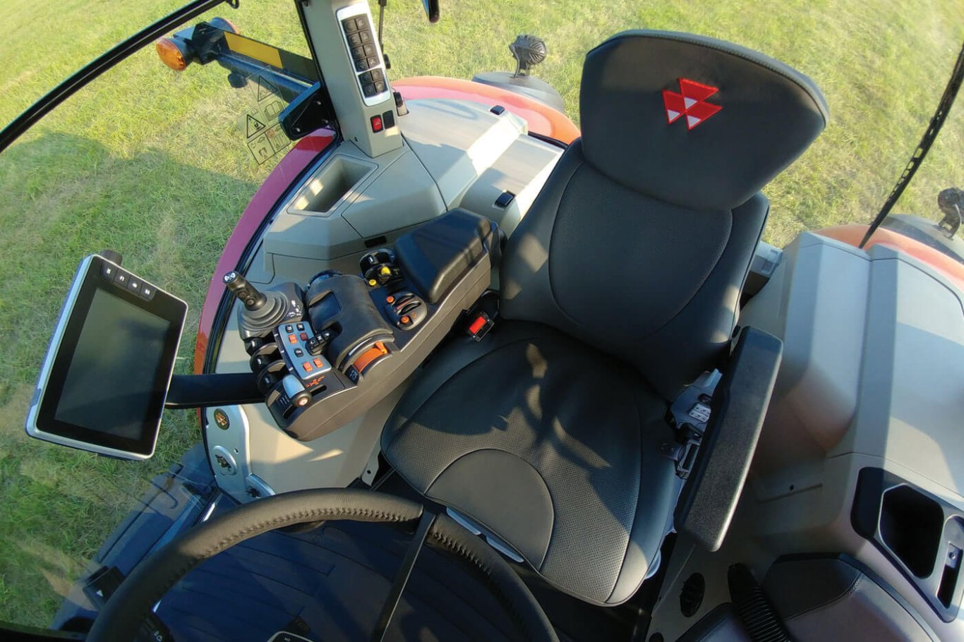 Massey Ferguson MF 8700 S Series Row Crop Tractors