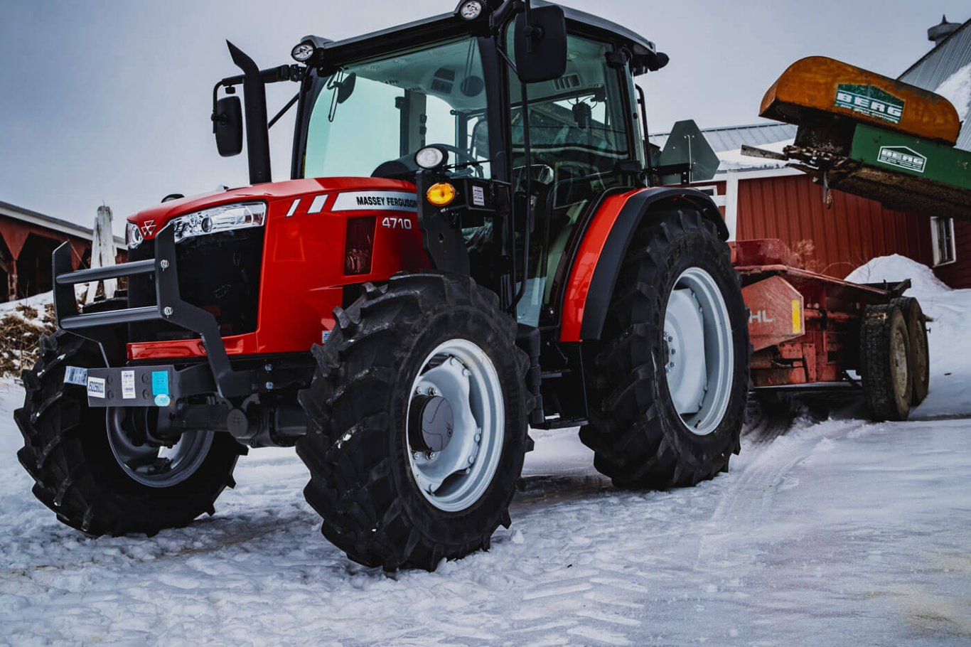 Massey Ferguson MF 4700 Global Series Utility Tractors