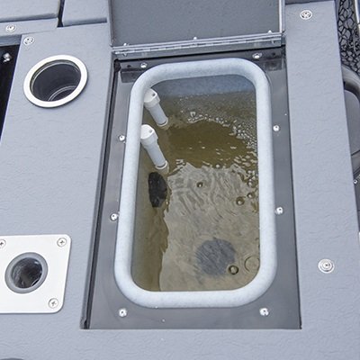 2025 Princecraft Platinum 200 Platinum metallic red (red accent)