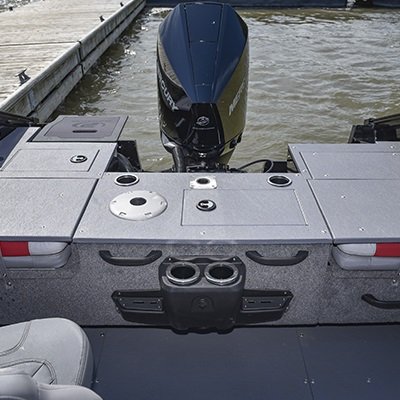 2025 Princecraft Platinum 200 Platinum metallic red (red accent)