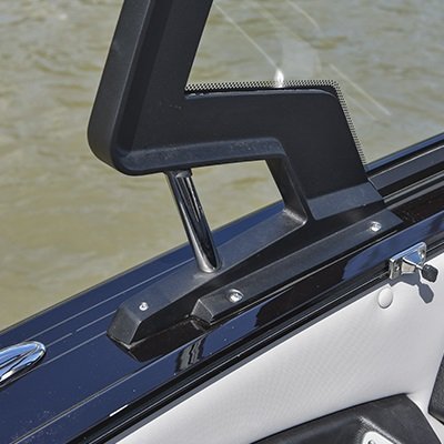 2025 Princecraft Platinum 200 Platinum metallic red (red accent)