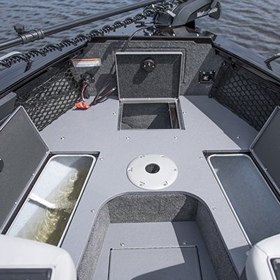 2025 Princecraft Platinum 190 Gris métallisé platine (accent rouge)