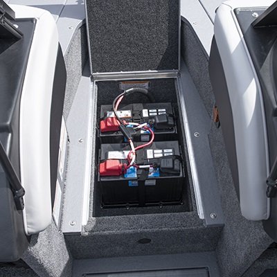 2025 Princecraft Platinum 190 Gris métallisé platine (accent rouge)