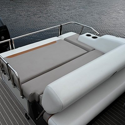 2025 Princecraft Vectra 23 RL Ruby red Nautical Blue Edition