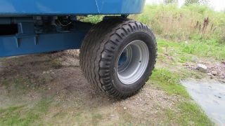 Lucknow Single Screw Vertical Mixers Trailer 1380