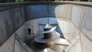 Lucknow Single Screw Vertical Mixers Trailer 21125