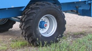 Lucknow Single Screw Vertical Mixers Trailer 21125