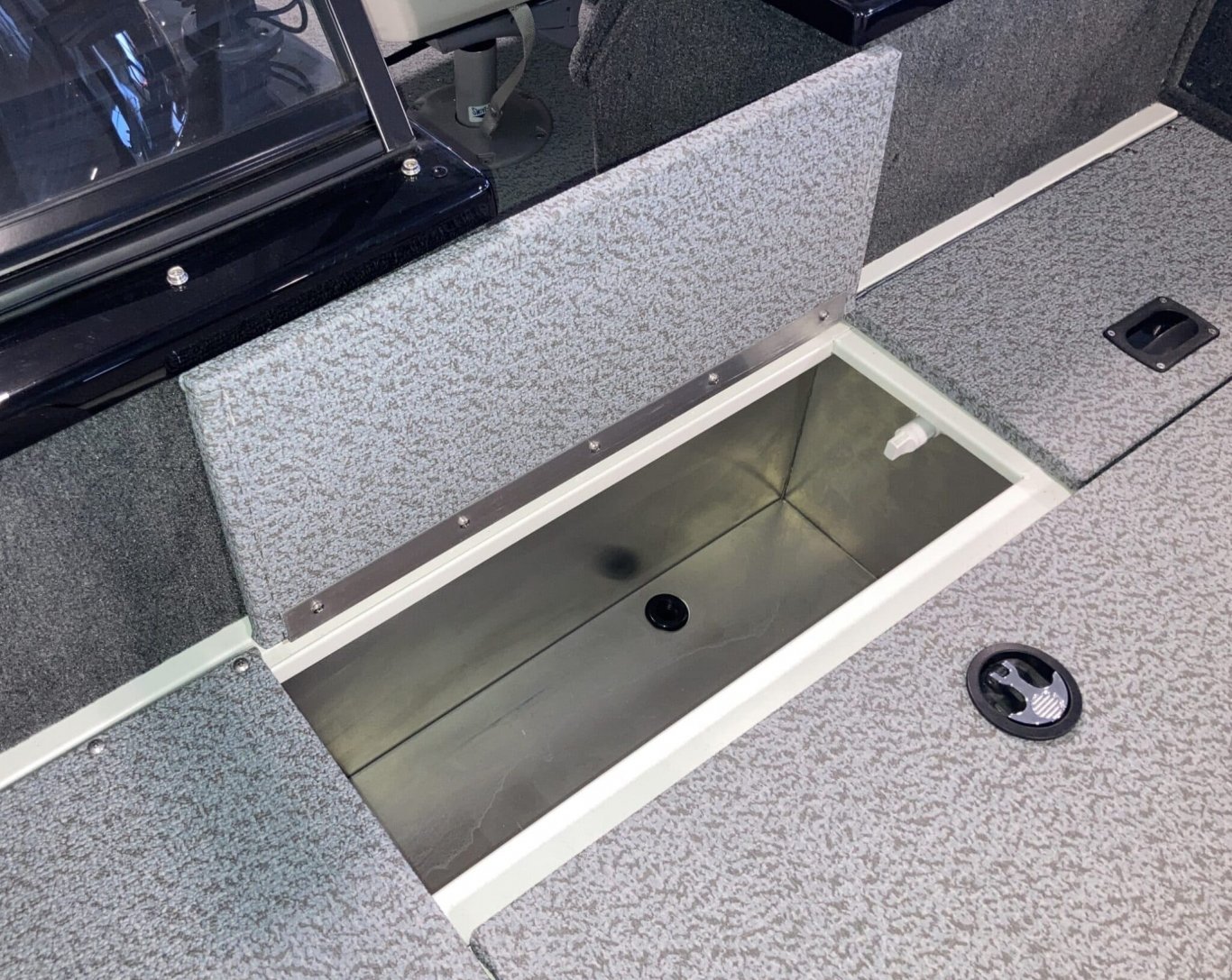 Legend Boats R SERIES R15 Side Console