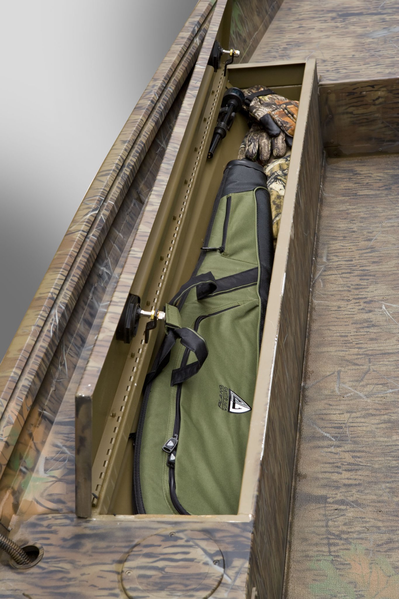 2025 G3 16DK w/trailer Equipped with F30