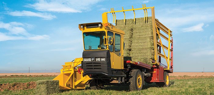 New Holland Stackcruiser® Self Propelled Bale Wagons