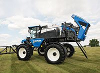 New Holland Guardian™ Front Boom Sprayers