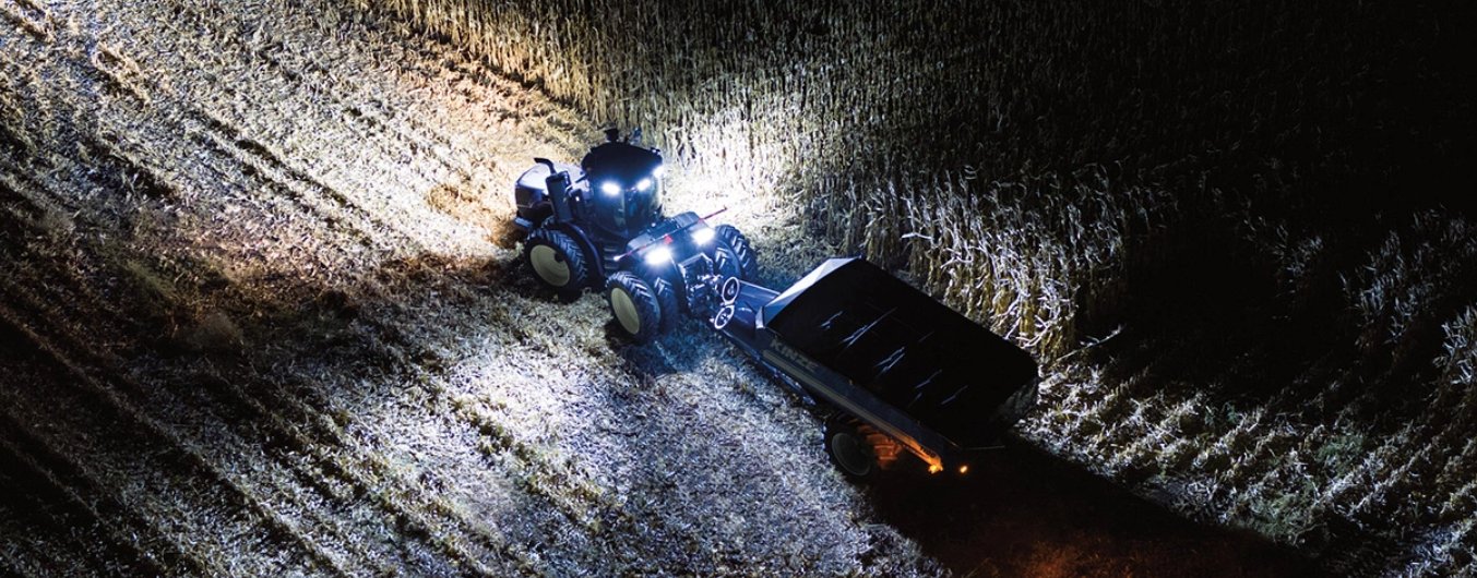 New Holland T9 with PLM Intelligence™ T9.615