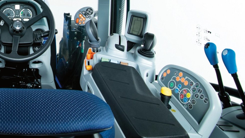 New Holland T5 Series T5.140 Dynamic Command™