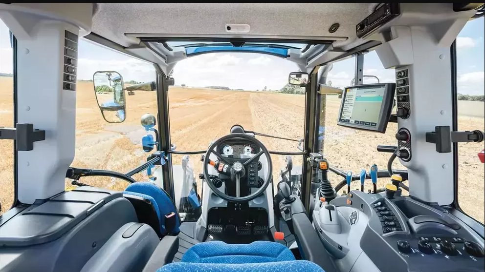 New Holland T5 Series T5.140 Dynamic Command™