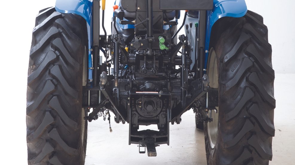 New Holland WORKMASTER™ Utility 50 – 70 Series WORKMASTER™ 60 2WD