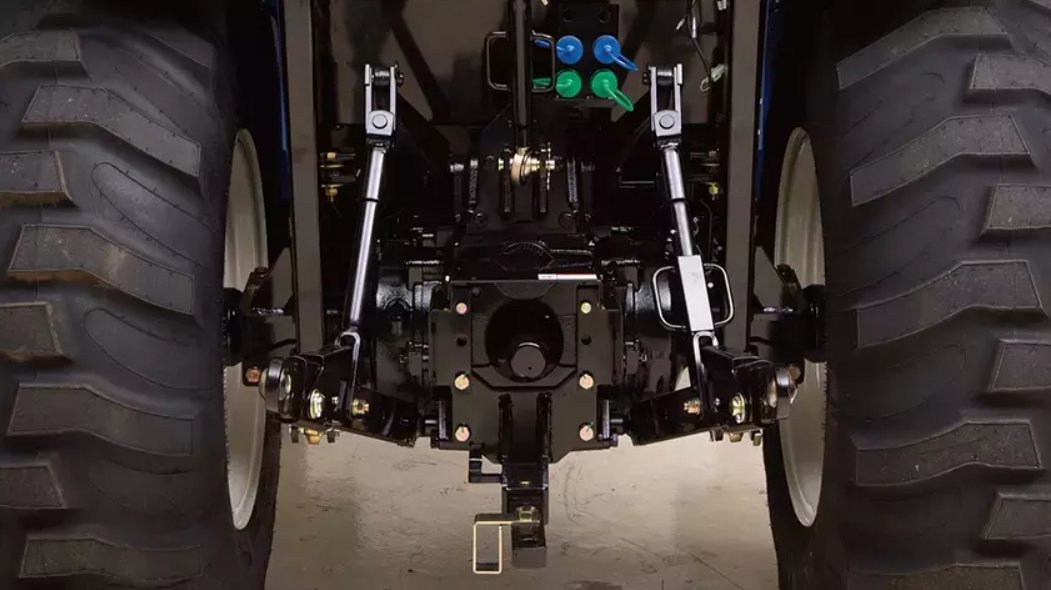 New Holland Boomer™ 35 55 HP Series Boomer™ 40 Cab