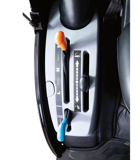 New Holland WORKMASTER™ 25S Sub Compact WORKMASTER™ 25S Open Air + 100LC LOADER