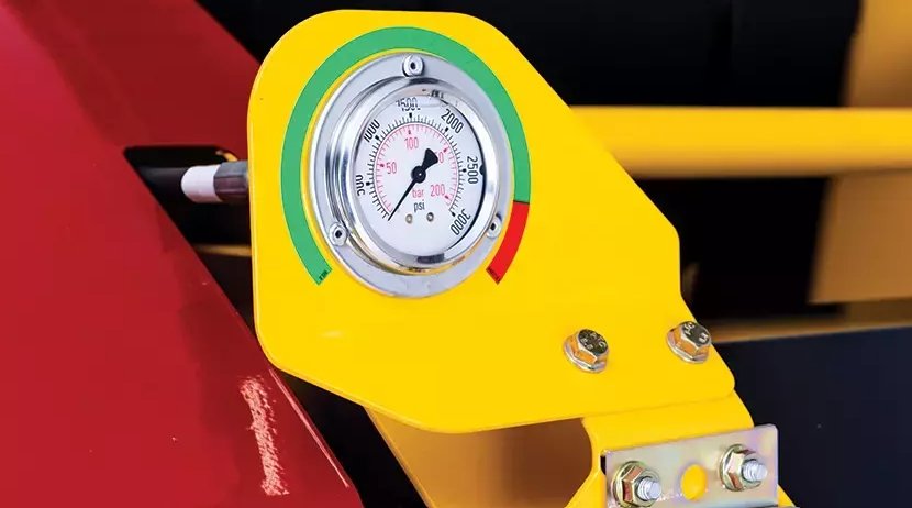 New Holland Roll Belt™ Round Balers Roll Belt™ 560