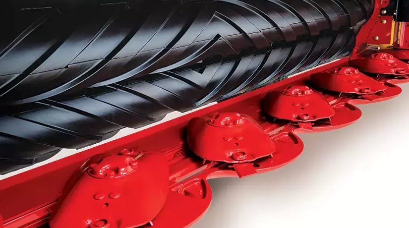 New Holland Discbine® PLUS Center Pivot Disc Mower Conditioners Discbine® 310 PLUS