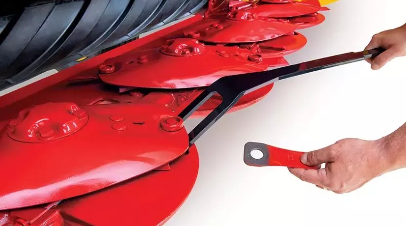 New Holland Discbine® PLUS Center Pivot Disc Mower Conditioners Discbine® 310 PLUS