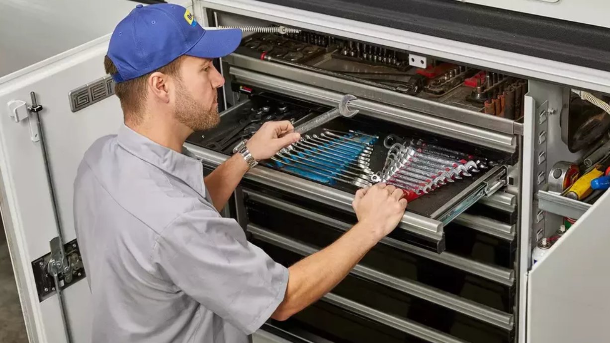 New Holland Compact Track Loaders C337