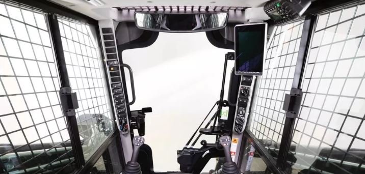 New Holland C337 Compact Track Loaders