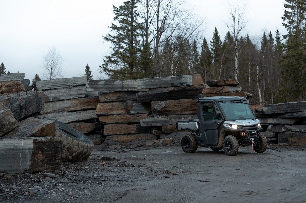 Can Am Defender 6x6 DPS HD10