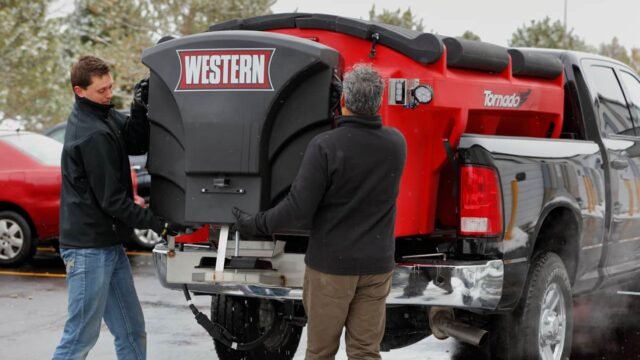 Westernplow Tornado™ 2.5 cu yd