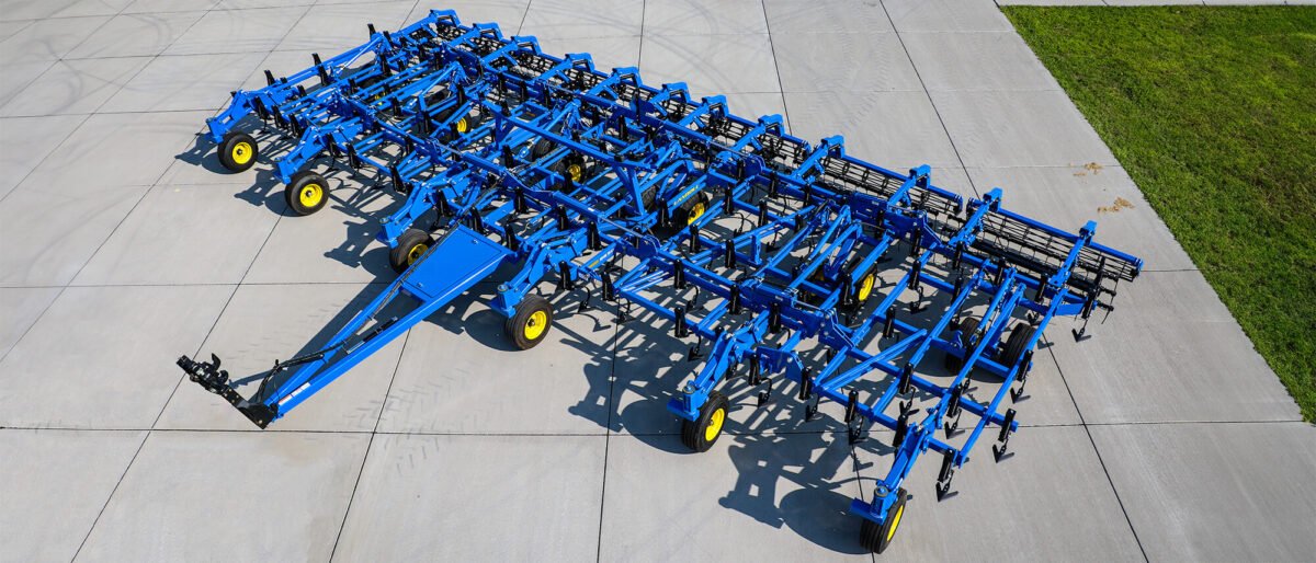 Landoll 9000 SERIES FIELD CULTIVATOR