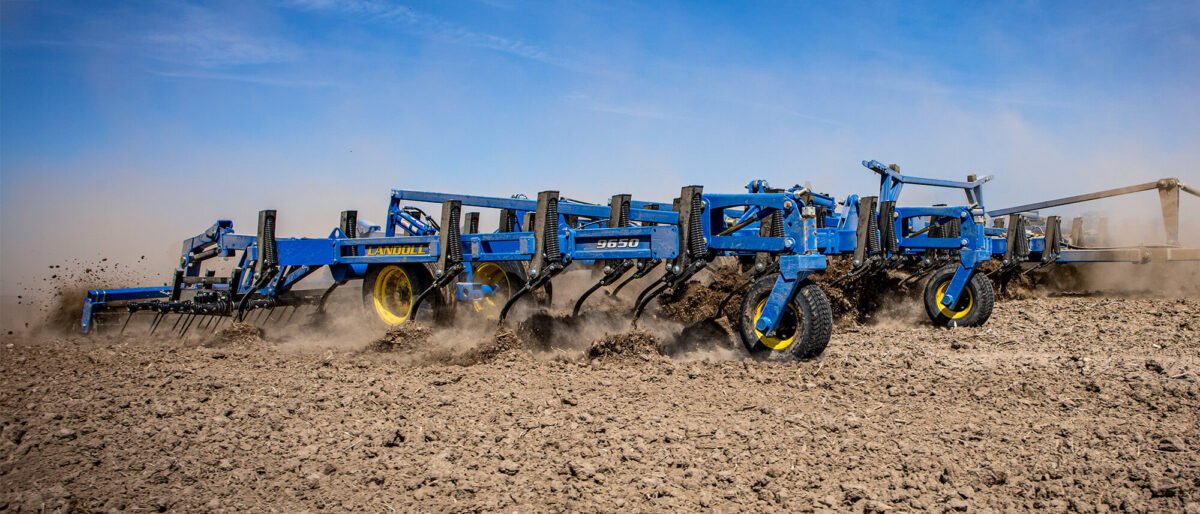 Landoll 9000 SERIES FIELD CULTIVATOR